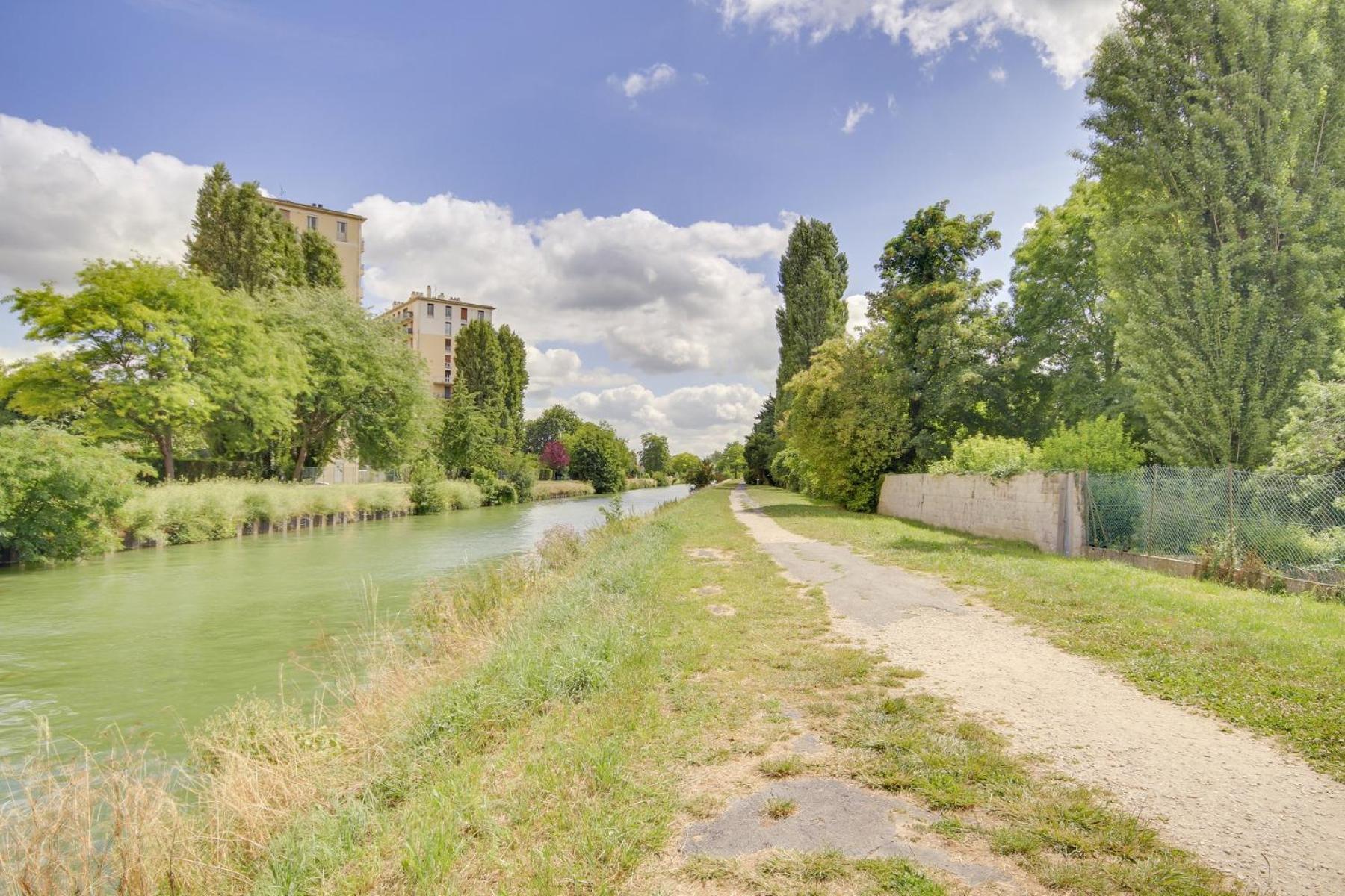 Studio Au Bord Du Canal Chelles  Zewnętrze zdjęcie